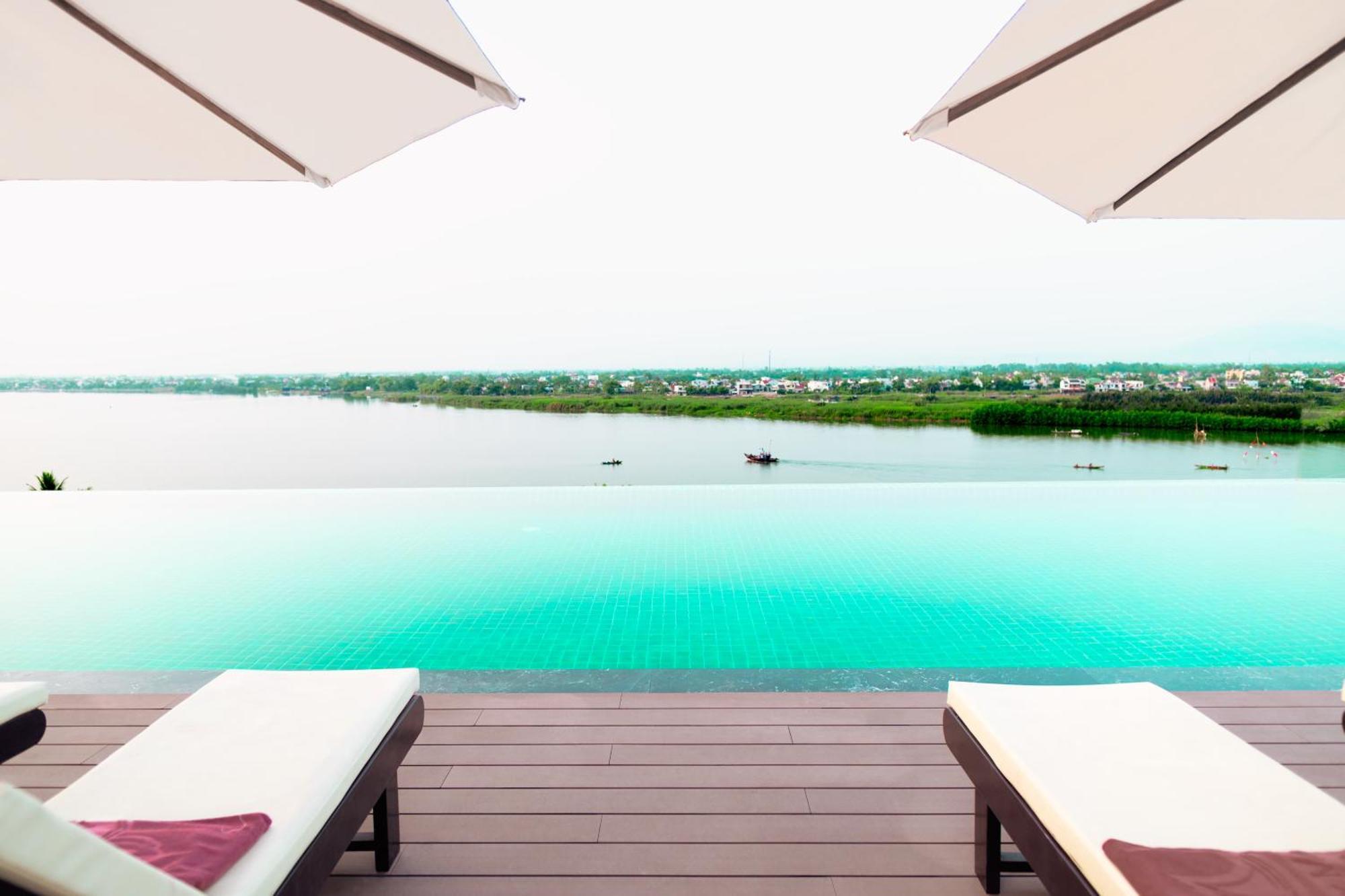Bel Marina Hoi An Resort Exterior foto View of the lagoon